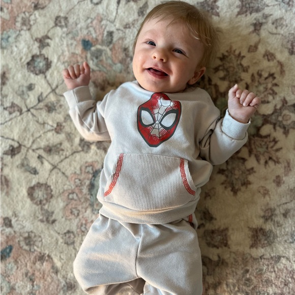 Meet your Posher, Kristin - Picture 2 of 3